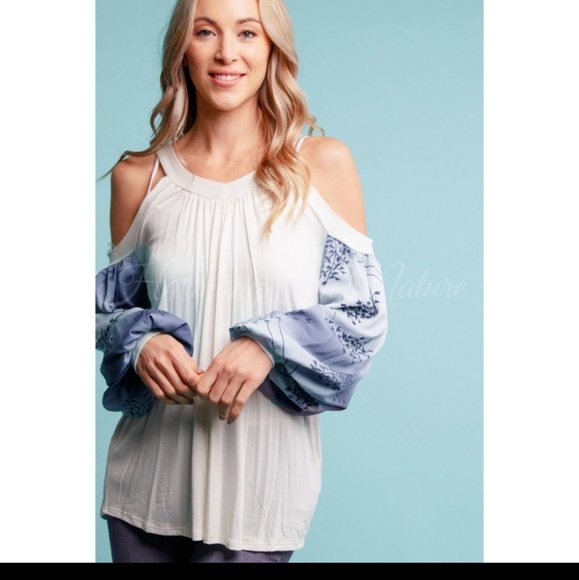 Cream & Blue Cold Shoulder Blouse - Picture 4 of 6